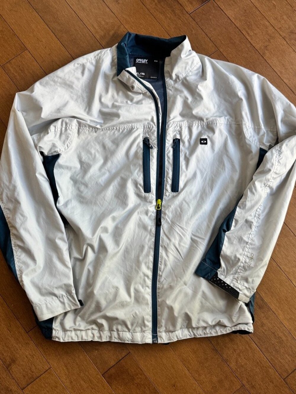 Oakley Apparel Mfg Co Technical Windbreaker Jacket XL Vintage Y2K Gorpcore